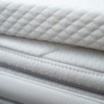 Comment choisir un surmatelas rafraîchissant ?