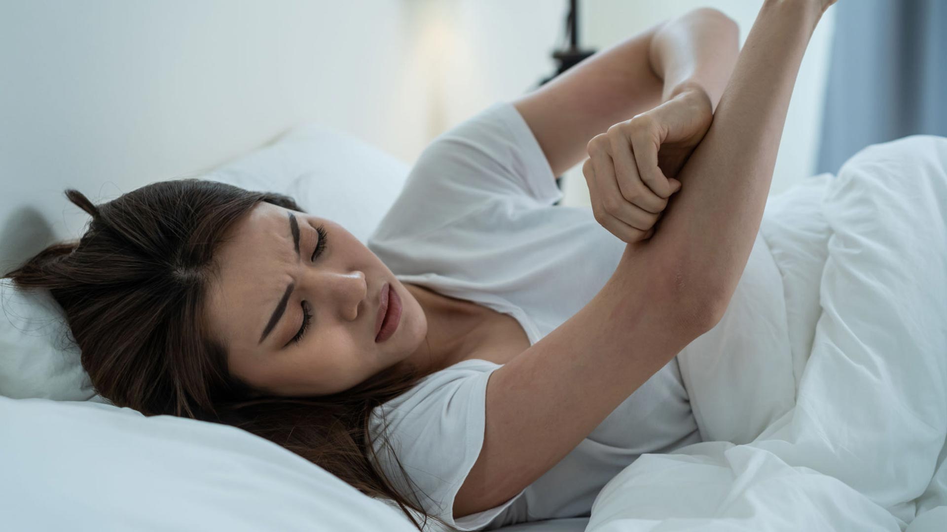 Comment mieux dormir en cas de psoriasis ?
