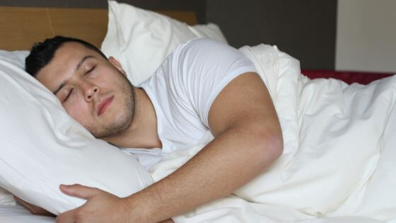 Douleur_a_la_colonne_vertebrale_la_nuit_quelles_solutions_1