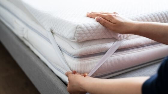 Durcir_un_matelas_trop_mou_grace_a_un_surmatelas_1