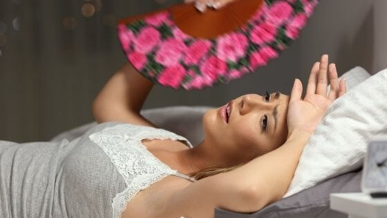 femme_ayant_trop_chaud