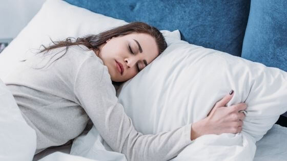 femmedetenduesuroreiller