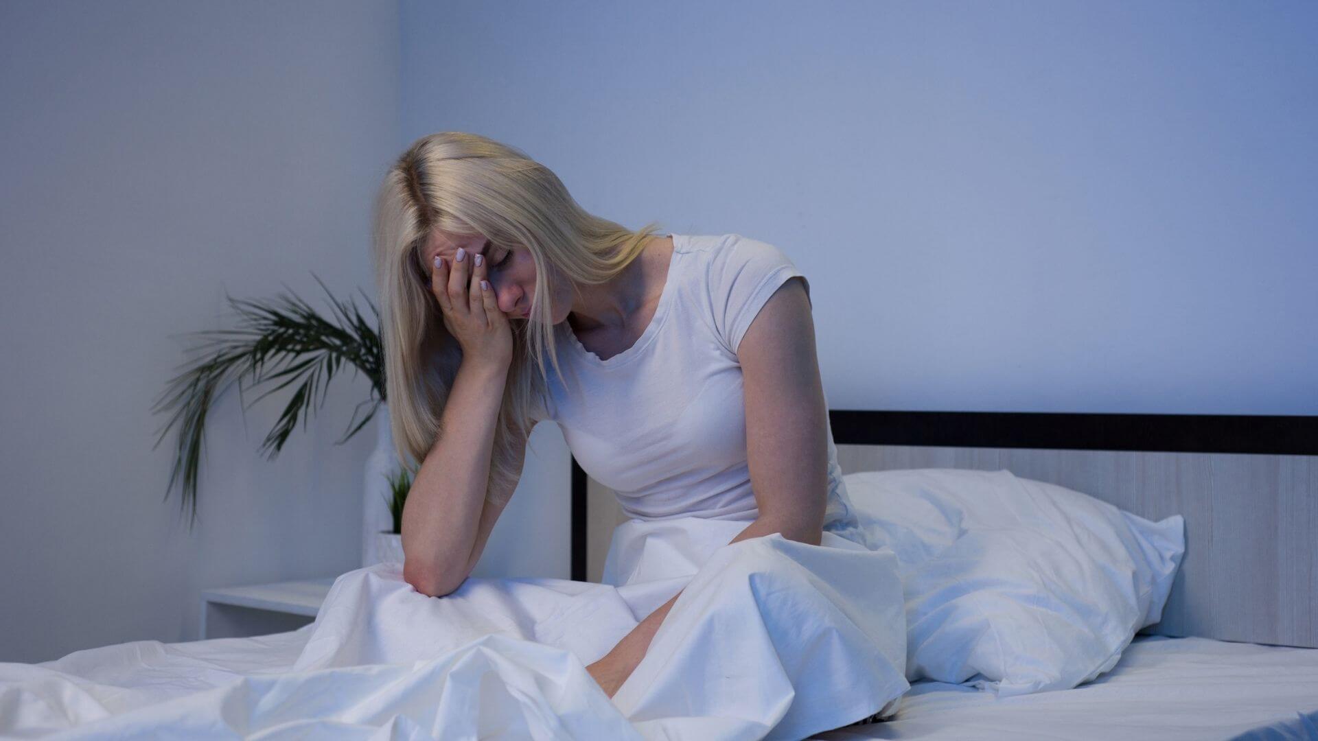 Migraines : l&rsquo;oreiller mémoire de forme est-il adapté ?