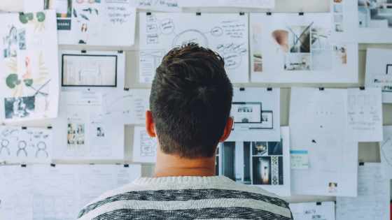 Pour lutter contre le surmenage et la fatigue, prenez du temps pour réorganiser votre journée, vous pouvez en outre tirer partie des principes chronobiologiques pour optimiser votr efficacité