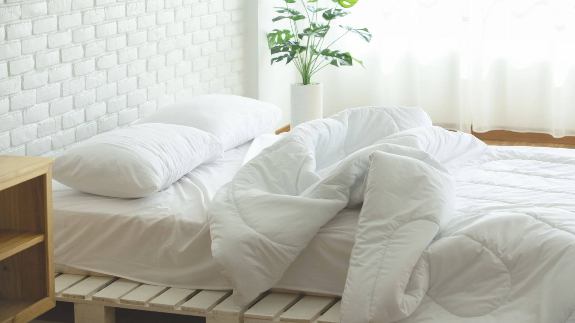Quels sont les avantages et les inconvénients du protège matelas Velfont anti-acariens ?