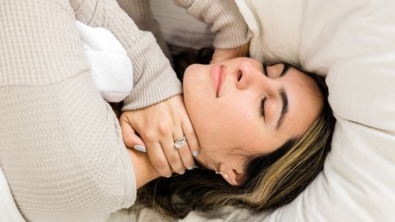 quels sont les symptômes de la catathrénie ?