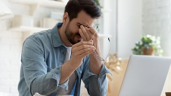 Somnolence post prandiale au bureau, tout savoir sur les symptômes
