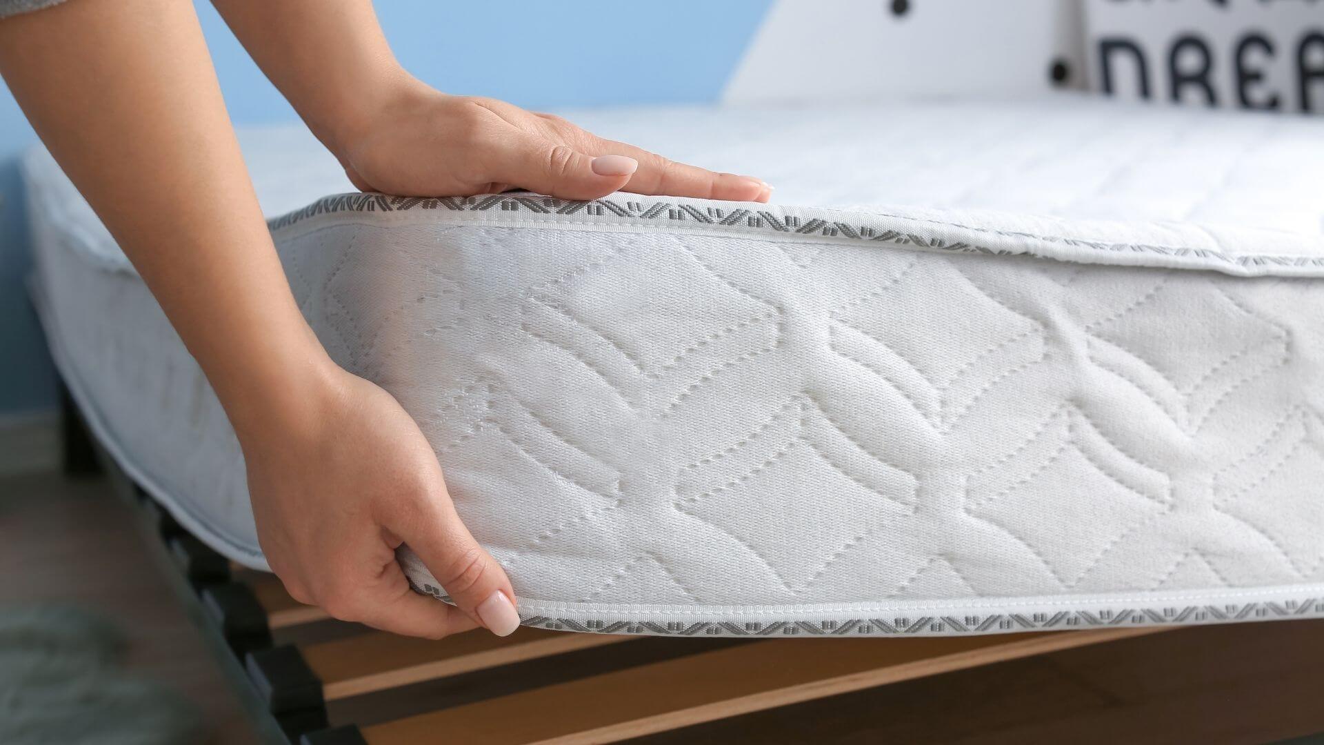 Trouver un matelas ergonomique : les meilleures astuces