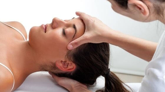 Trouver_l_oreiller_medical_cervical_qui_vous_convient_approuve_par_les_osteo_et_kine_grande